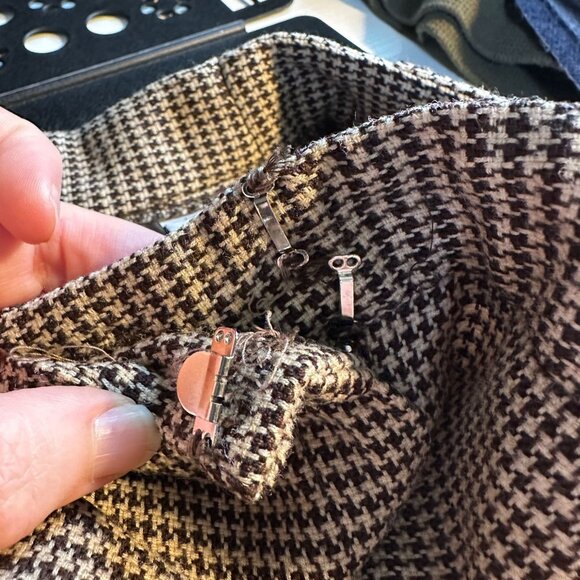 Vintage Women's Pants Size 12 Tweed Houndstooth 100% Wool Lined Brown Cuff Leg - Picture 7 of 10